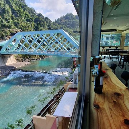 ホテル Wulai Shui An Hot Springs エクステリア 写真
