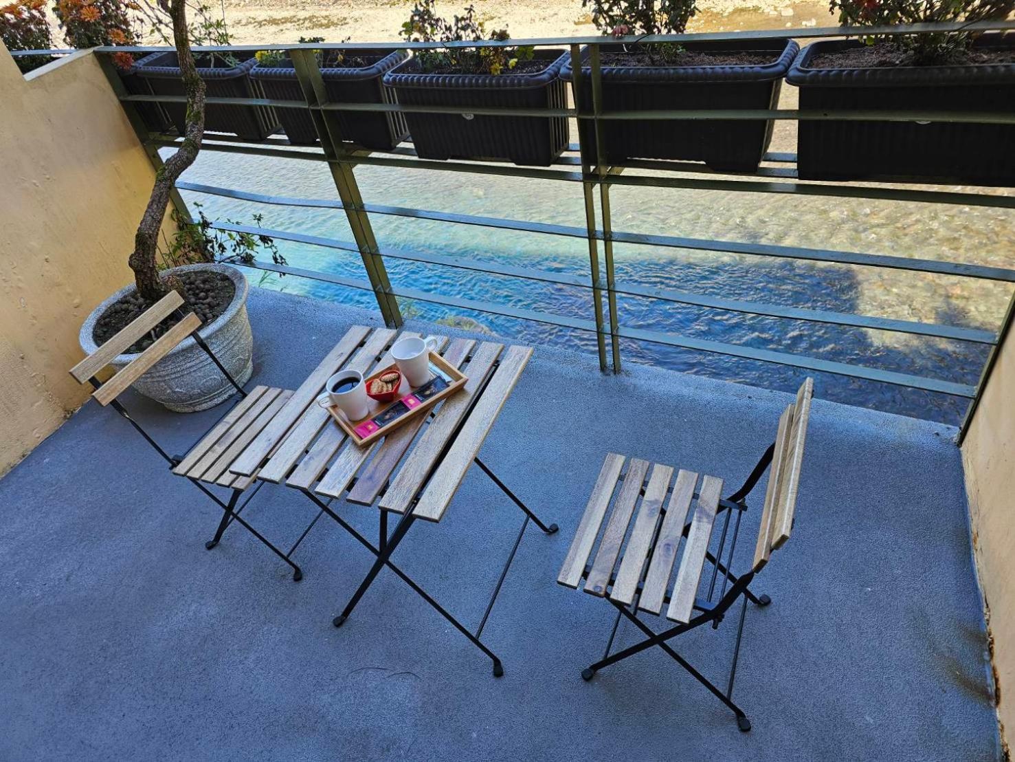 ホテル Wulai Shui An Hot Springs エクステリア 写真